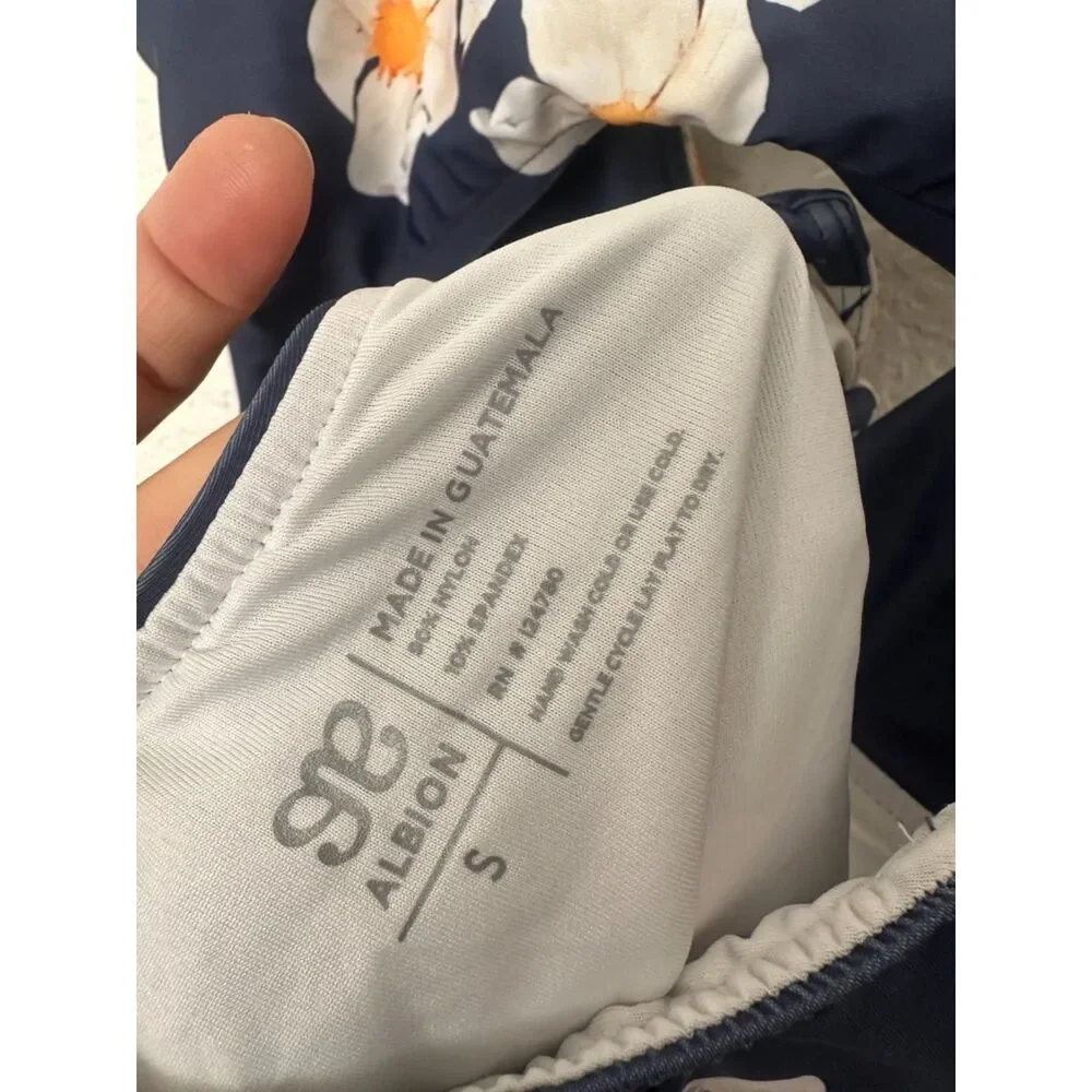 Albion nwt size